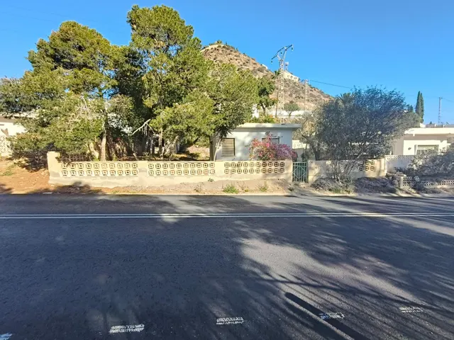 PARCELA CON EDIFICACION EN TODOSOL — 2