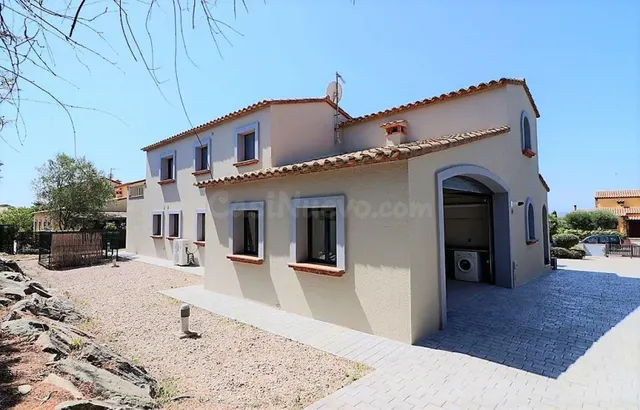 VILLA GOLF PERELADA REFORMADA