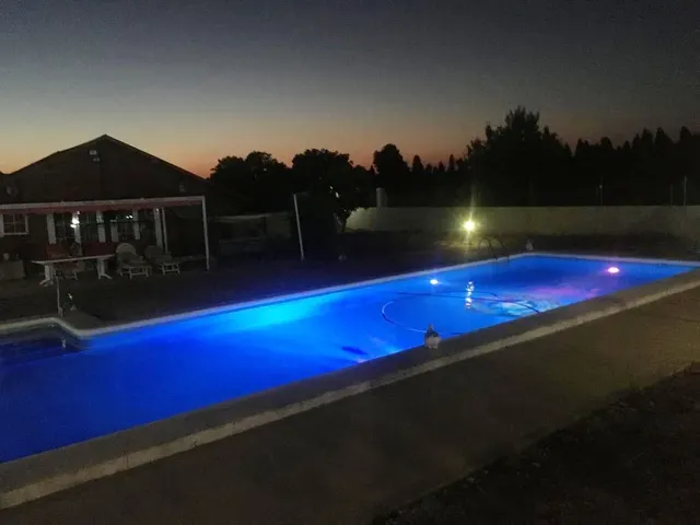 CHALET INDEPENDIENTE EN GRAN PARCELA CON PISCINA A SOLO 400 m. DEL MAR EN ELS POBLETS !! — 29