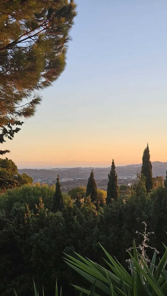 Terreno edificable exclusivo en Mijas Pueblo con vistas panorámicas — 6