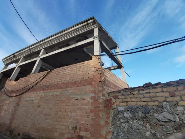 OPORTUNIDAD DE INVERSIÓN: OBRA PARADA EN CALLE PUENTE ALCOLE - foto 4
