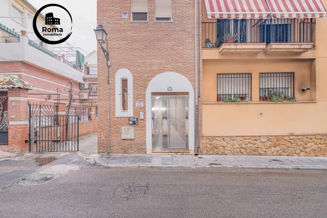 PISO, COCHERA Y TRASTERO EN LA ZUBIA — 31