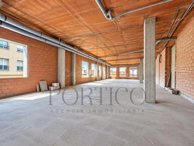 ¡El Lienzo Urbano que Buscabas! Ideal para Crear un Loft de 