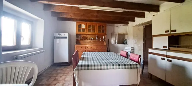 Amplia finca con varias edificaciones — 8