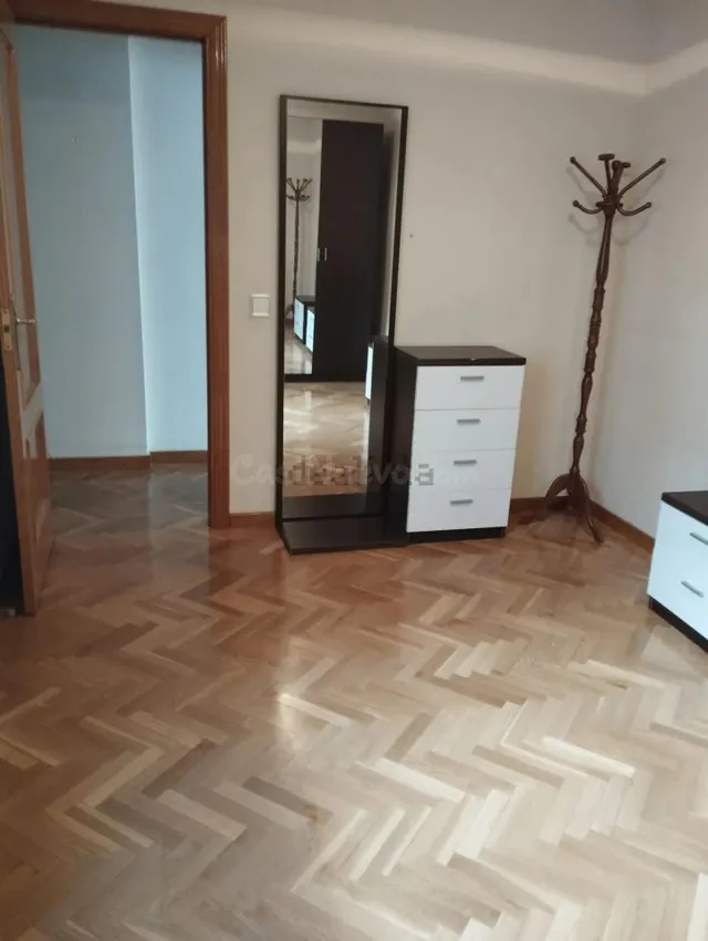 Luminoso apartamento exterior ubicado en Ciudad Real - foto 3