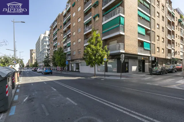 Piso en Calle Arabial con Vistas Despejadas al Parque García Lorca — 25