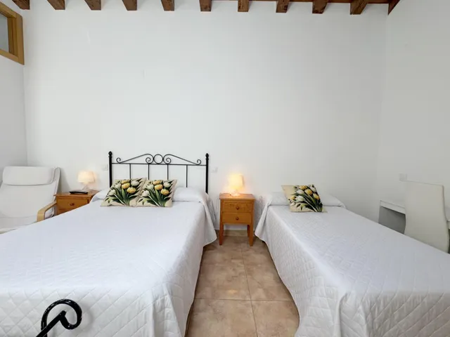 HOSTAL RESTAURANTE EN PLENO CASCO ANTIGUO DE CANDELEDA — 36