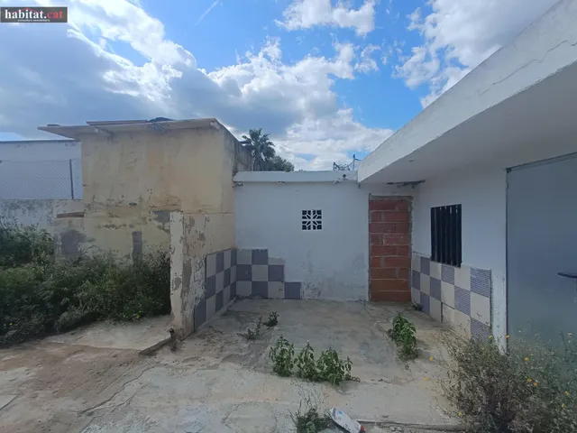 VIVIENDA RÚSTICA A REHABILITAR CON TERRENO — 15