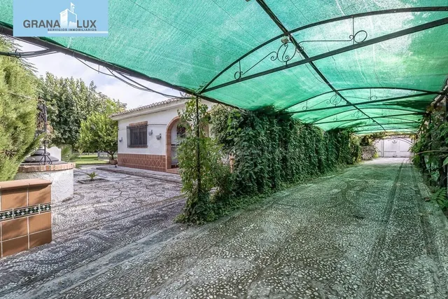 Espectacular Chalet en Ogijares - Ideal para Familias — 3
