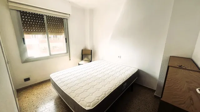 SE VENDE APARTAMENTO EN EXCLUSIVA REFORMADO CON MUY BUENAS VISTAS Y A 50 METROS DE LA PLAYA — 14