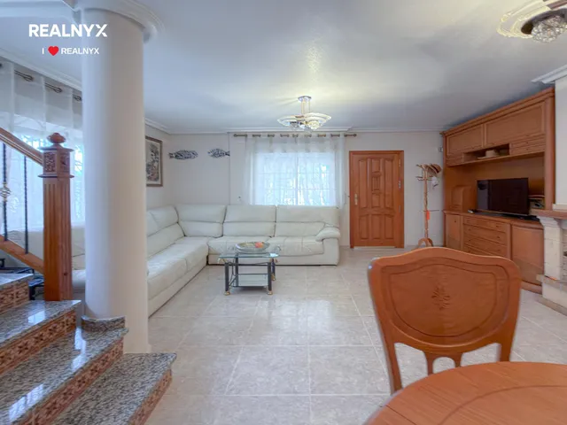 Orihuela Costa! Impresionante Villa Mediterranea con generosa parcela y amplias terrazas + Solarium privado con vistas panorámicas y piscina privada — 31