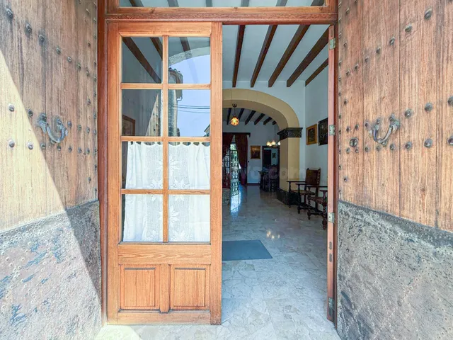 SEÑORIAL CASA EN EL PUEBLO DE CONSELL CON JARDÍN PRIVADO - foto 3