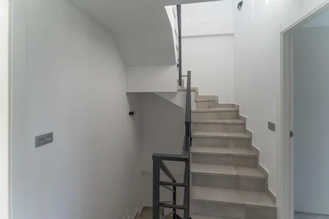 Chalet pareado con garaje, piscina y jardin — 33