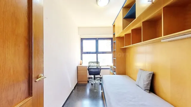 Habitación junto a la Universidad Politécnica – Se busca 4º  - foto 2