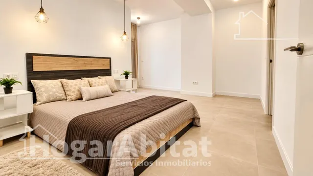 Luz, amplitud y excelentes calidades en esta moderna planta baja reformada con terraza — 10