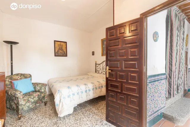 EXCEPCIONAL OPORTUNIDAD EN PLENO CENTRO DE HUÉTOR VEGA — 33