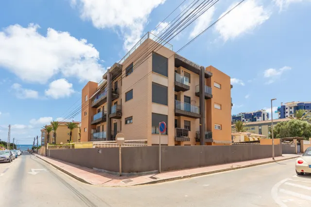 Apartamento 1 habitación 44m² en venta - Punta Prima — 24