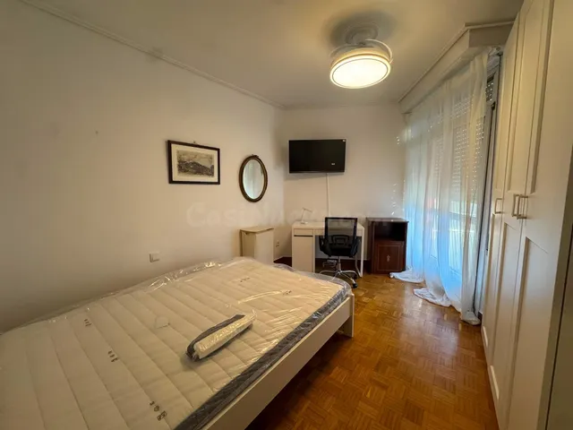 Amplias habitaciones en Alquiler en Piso en la Zona de La Pl