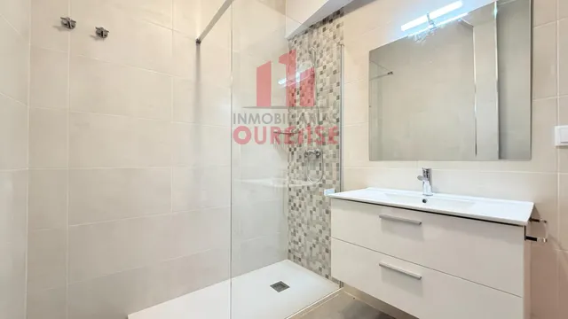 VIVIENDA REFORMADA INTEGRALMENTE EN LA ZONA DE A PONTE — 25