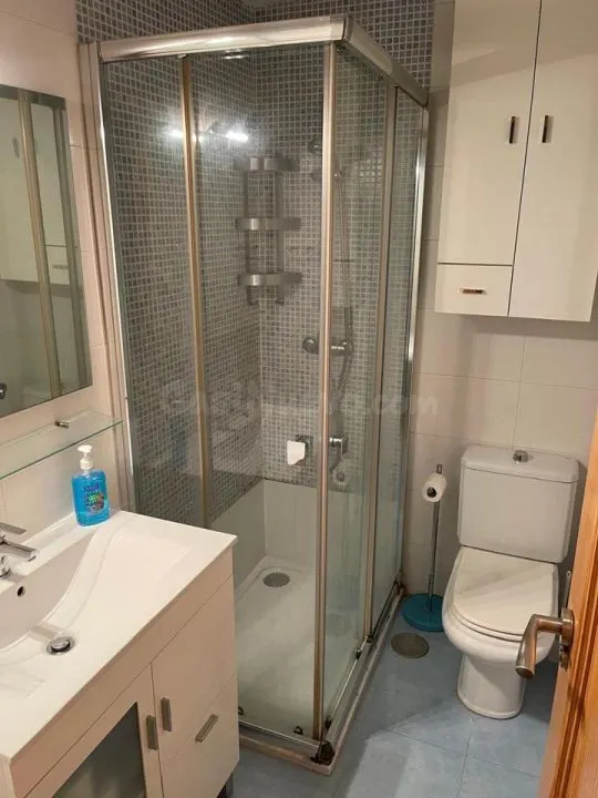 AMPLIO Y LUMINOSO PISO DE 3 DORMITORIOS EN ALQUILER IDEAL PA