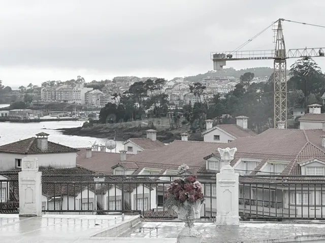 Apartamento exclusivo en Sanxenxo con vistas privilegiadas y - foto 2