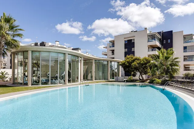 Amplio Apartamento en Esquina en Planta Baja con Terraza Acristalada y Jardín Privado en Green Hills — 39