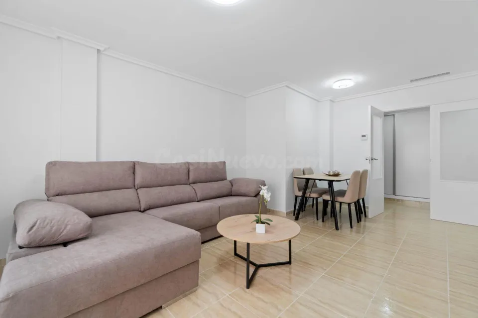 Amplio apartamento reformado en el corazón de Formentera del Segura