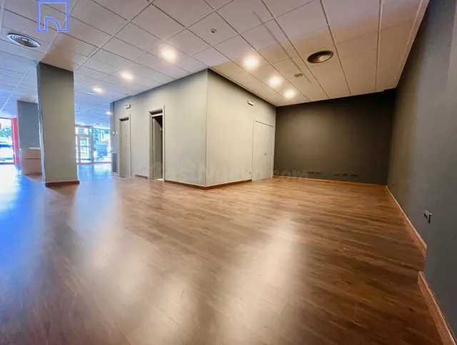 Local de 154 m2 listo para empezar actividad: 950€ / mes