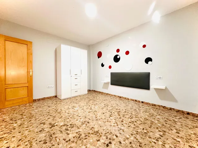 Oportunidad Única: Apartamento Moderno en Las Gabias — 17