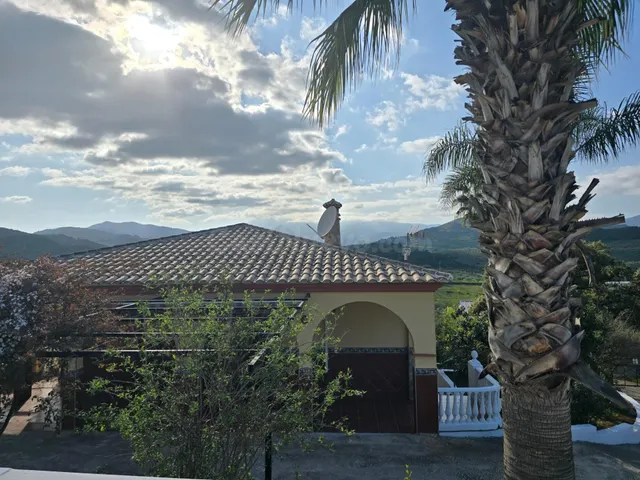 Excepcional Casa de Campo en Puerto Falso, Coín – Ideal para