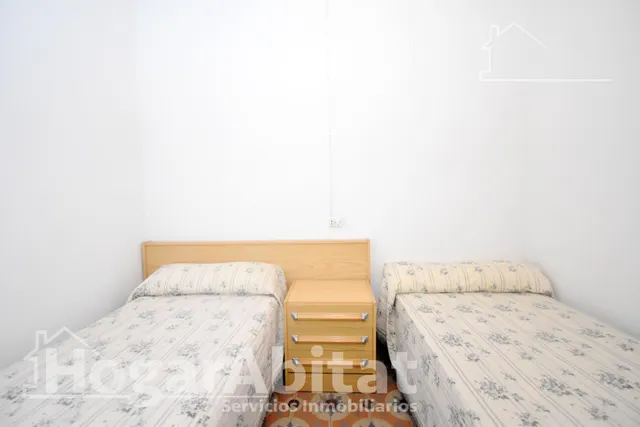 ¡Hazla a tu gusto! Gran casa para reformar con terraza y balcón, cerca del ayuntamiento — 29