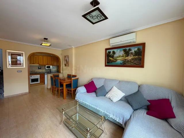 Atractivo chalet adosado en alquiler a largo plazo en Villam - foto 5