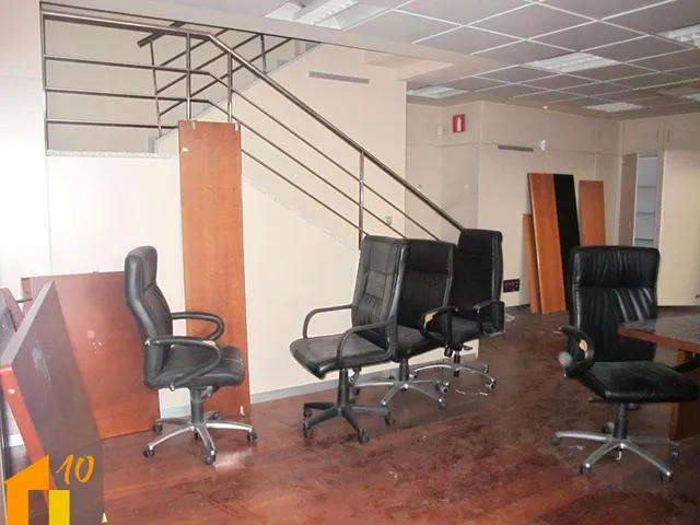 Local en venta en avd. Del Cid. — 4