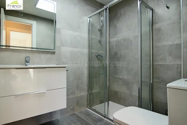 APARTAMENTO JUNTO A PLAZA CIRCULAR Y ABENARABI — 6
