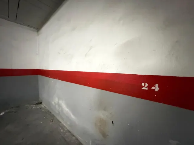 Apartamento reformado con vistas al mar con garaje incluido. 2 dorm. 1 baño. con superficie de 65 m2. playa a 100 metros. — 49