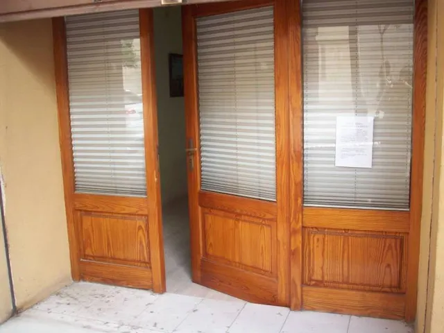 Local Comercial Avda. Conde Torrefiel 1-A