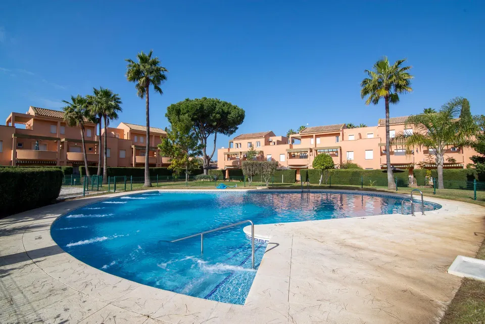 Maravilloso apartamento en planta baja ( Novo Sancti-Petri )