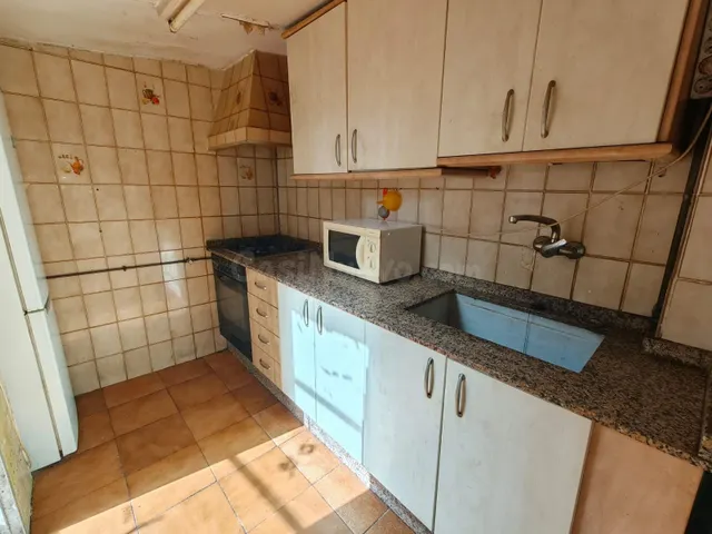 Piso en planta baja de 3 habitaciones con patio en Silla — 2