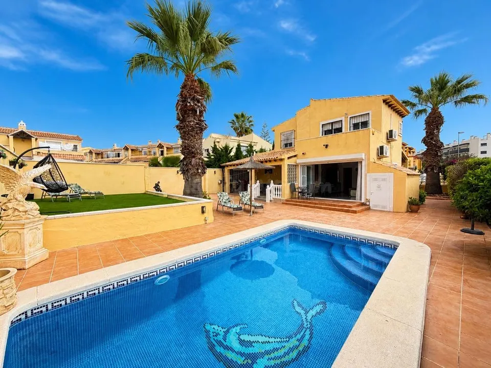 Chalet 4 habitaciones 110m² en venta - Villamartin