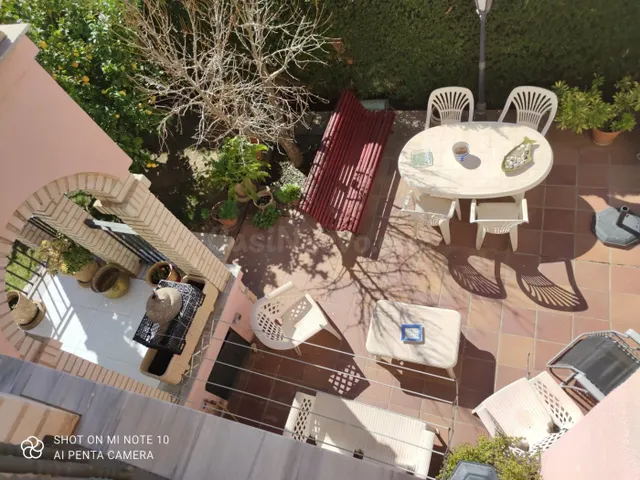 IMPRESIONANTE CHALET EN EL CENTRO DE VENDRELL - foto 2