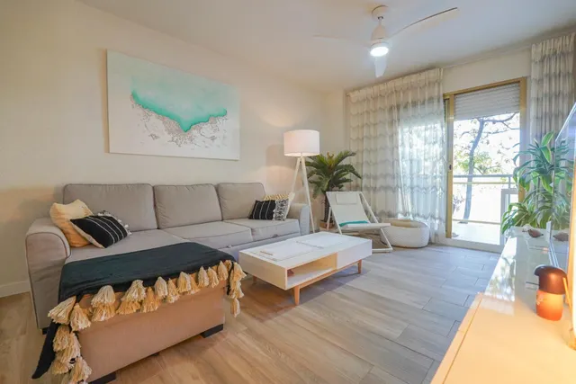 Piso reformado en Cambrils con piscina y parking incluido — 24
