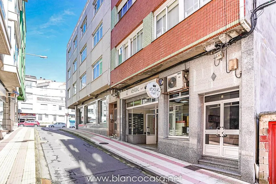 ¡Oportunidad única en la Calle Eugenio Carré de Arteixo!