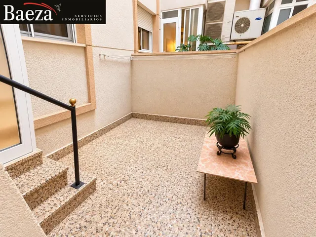 AMPLIA VIVIENDA DE 3 DORMITORIOS CON GRAN TERRAZA, PATIO PRIVADO Y GARAJE EN SANT JOAN D’ALACANT — 14