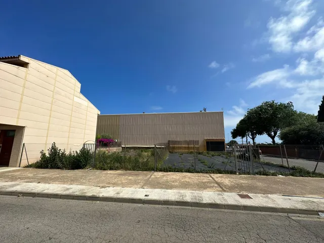 PARCELAS EN CENTRO DEL PUEBLO — 14