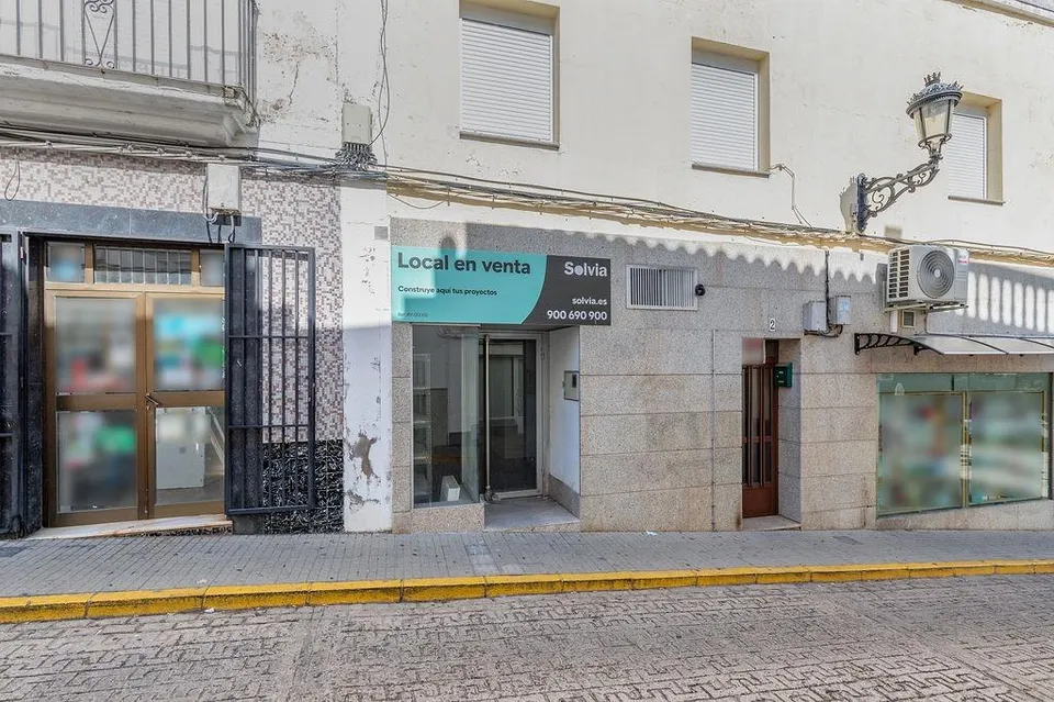 Local comercial 49m² en venta - Extremadura
