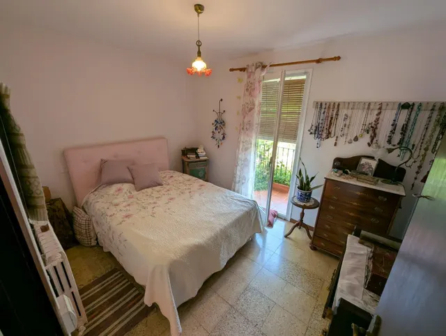INCREIBLE CASA FAMILIAR CON SOLERA — 25