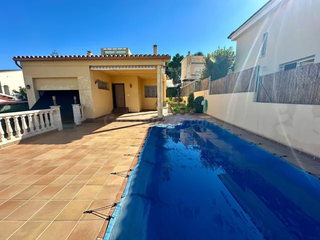 CASA EN OASIS - EL VENDRELL — 4