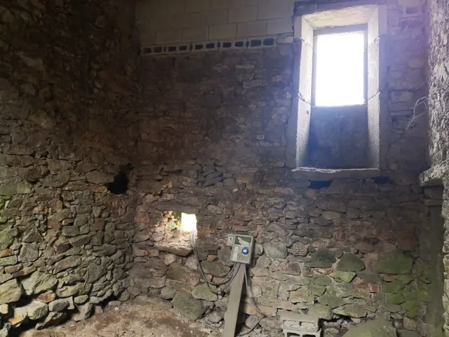 Conjunto de viviendas semirestauradas en Baio — 50