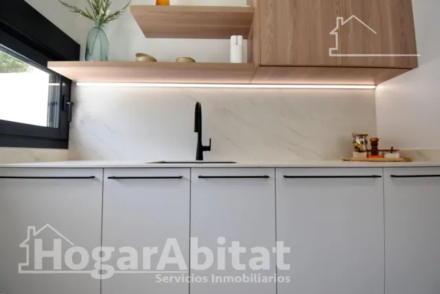 CHALET NUEVO CON PISCINA, GARAJE Y TERRAZA — 45
