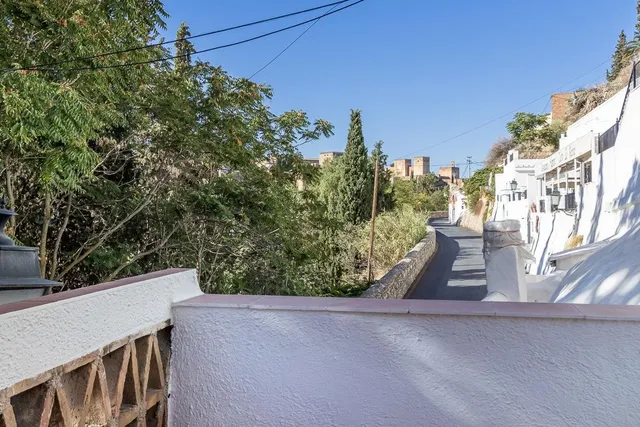 Casa reformada en el Camino del Sacromonte — 46